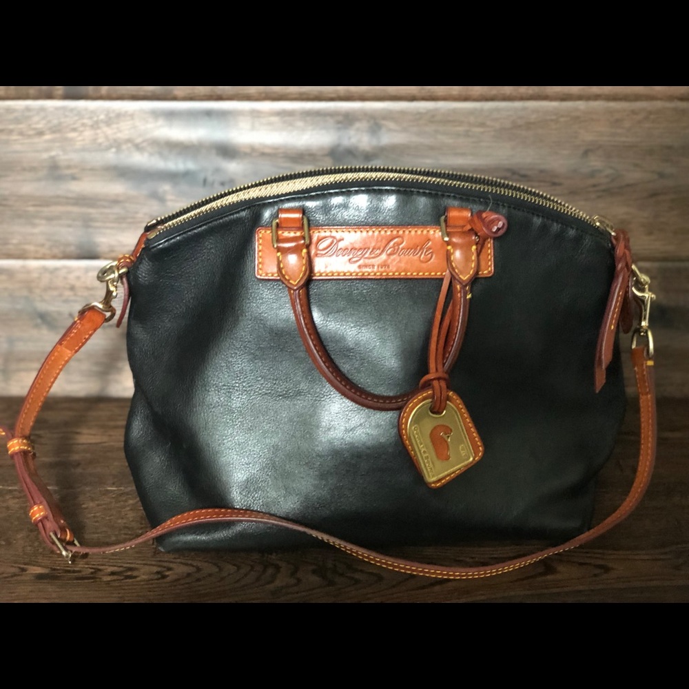 Dooney & Bourke black leather purse